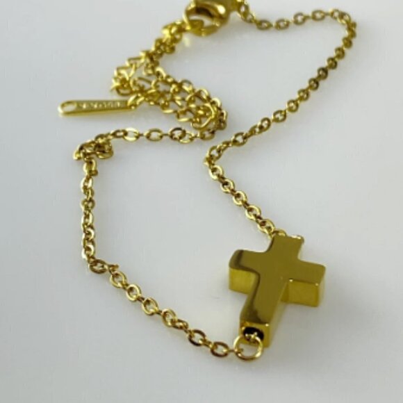 Cross on Cable Chain Link Bracelet Stainless Steel - Picture 10 of 12